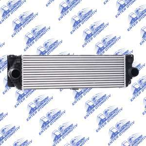 01946 Mercedes Benz Sprinter Intercooler A9065010201